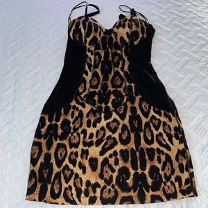 Bodycon fit corset style mini dress. Stretchy material size XS